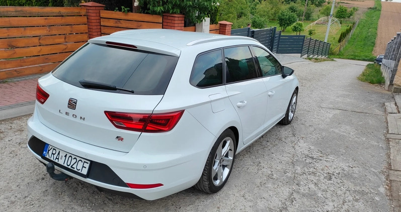 Seat Leon cena 62000 przebieg: 180000, rok produkcji 2017 z Chocz małe 106